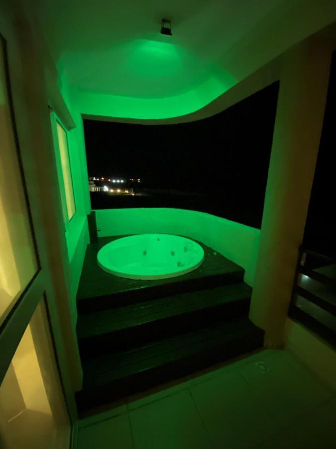 Beachfront Apt & Jacuzzi Taíba Eksteriør bilde